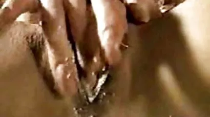 Jonge hollandse sexfilms vrouw met grote melkbeurten in Beeldverhaal neukt met haar minnaar