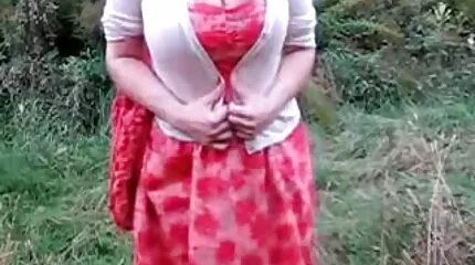 Greep het haar van een MILF en geneukt hard in de gratis nederlandstalige sexfilms kut